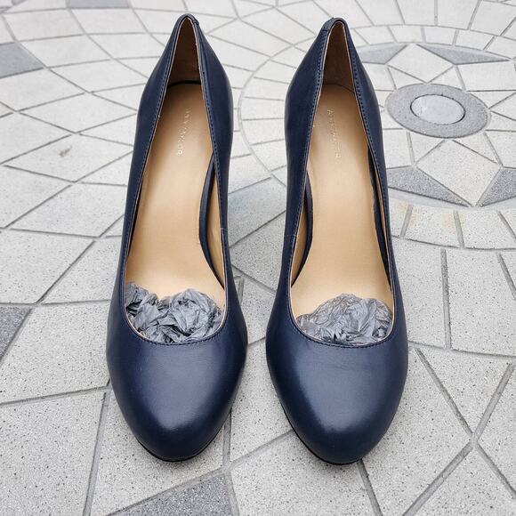 Ann Taylor Classic Round Toe Leather Pumps Heels 9.5 - Picture 3 of 9